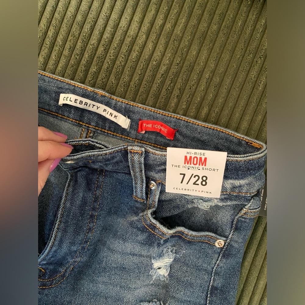 NWT. Celebrity Pink The Iconic Shorts. 7/28.